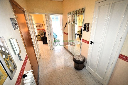 Foto Appartamento in VIA DEL SERBATOIO, Ragusa Centro di 77 m² con 4 locali
