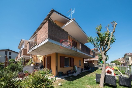 Foto Villa a schiera a Ravenna Castiglione di 119 m² con 4 locali