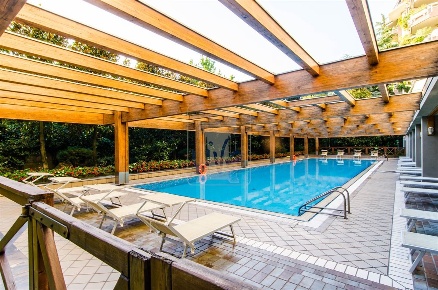 Foto Appartamento in Via Ippodromo, Milano Gallaratese di 220 m² in affitto