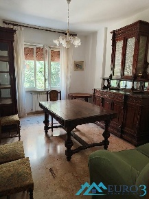 Foto Appartamento in VIA LORETO, Ascoli Piceno di 90 m² con 5 locali