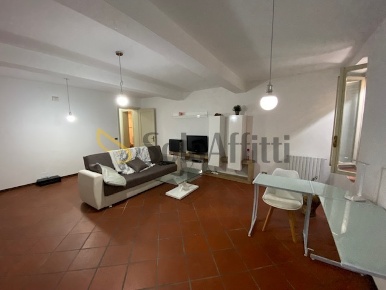 Foto Appartamento in Via Sgarzeria, Modena Centro Storico di 130 m²