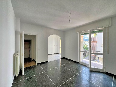 Foto Appartamento in Via Milite Ignoto 66, Recco di 70 m² con 6 locali