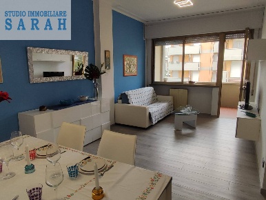 Foto Appartamento in Via Maroncelli, Viareggio di 80 m² con 4 locali