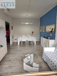 Foto Appartamento in Via Maroncelli, Viareggio di 80 m² con 4 locali