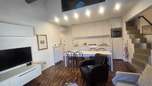 Foto Appartamento in Via Tommaso Pertica 52, Finale Ligure Centro di 83 m²