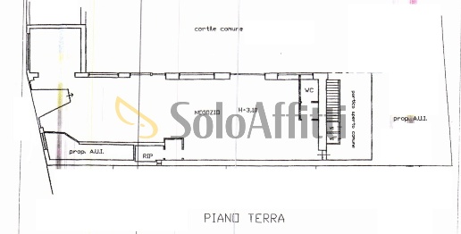 Foto Locale commerciale in Via Dante Alighieri, Parabiago Centro di 180 m²
