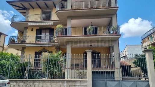 Foto Appartamento a Gricignano di Aversa di 172 m² in vendita