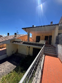 Foto Villa unifamiliare in località Valle Ioro, Castelnuovo di Porto