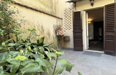 Foto Appartamento a Firenze Campo di Marte di 82 m² con 5 locali in vendita
