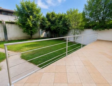 Foto Casa indipendente a Bagno a Ripoli Centro di 159 m² con 6 locali