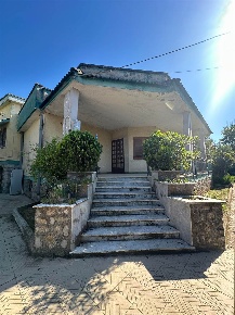 Foto Villa unifamiliare a Castel Volturno Bagnara Destra Volturno di 280 m²