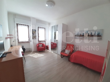 Foto Appartamento in Via VIVARINI 3, Milano Pezzotti - Meda di 85 m²