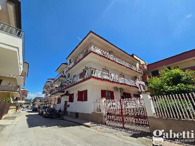 Foto Appartamento in Traversa FIRENZE 00, Castello di Cisterna di 130 m²