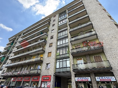 Foto Appartamento in Via Milano 3, Corsico di 66 m² con 2 locali in vendita