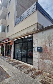 Foto Negozio in Via Legnago 36, Brindisi Santa Chiara - Sant'Angelo