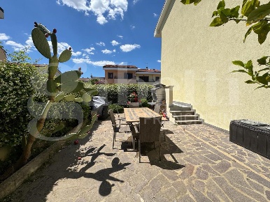 Foto Appartamento in Via DEI CERASETI 54/C, Marino di 95 m² con 3 locali