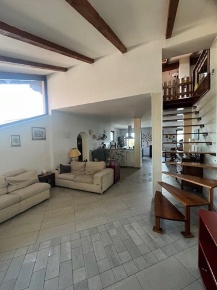 Foto Appartamento in Via Roma 6, Pralungo di 240 m² con 9 locali in vendita