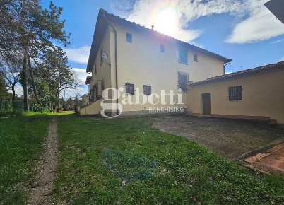 Foto Appartamento in Piazza kennedy 1, Scandicci Vingone di 193 m²