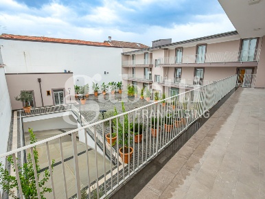 Foto Ufficio in Vittorio Emanuele III, Frattamaggiore di 500 m² in affitto