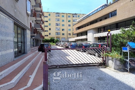 Foto Box in Tiberio, Campobasso San Lorenzo di 15 m² con 1 locali