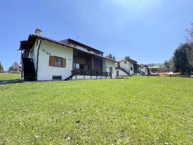 Foto Appartamento in Via Mercar 6, Asiago Bertigo di 65 m² con 3 locali