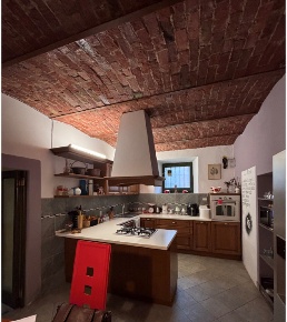 Foto Appartamento a Sangiano di 180 m² con 6 locali in vendita