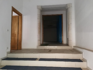 Foto Laboratorio a Poggibonsi Centro di 245 m² con 6 locali in vendita