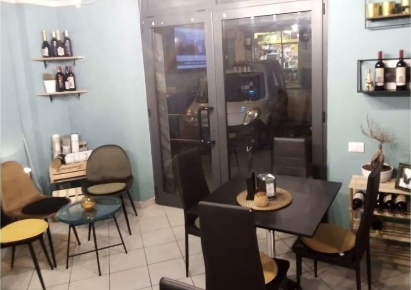 Foto Bar a Carrara Marina di Carrara di 1100 m² con 3 locali in vendita