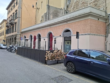 Foto Locale commerciale a Pisa San Francesco di 60 m² con 3 locali