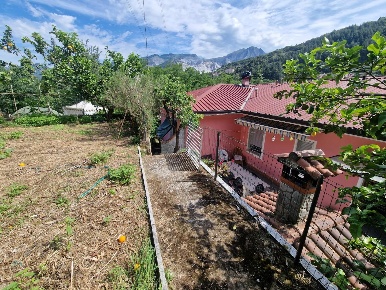 Foto Case semi ndipendenti a Carrara Miseglia, Bedizzano, Codena di 100 m²