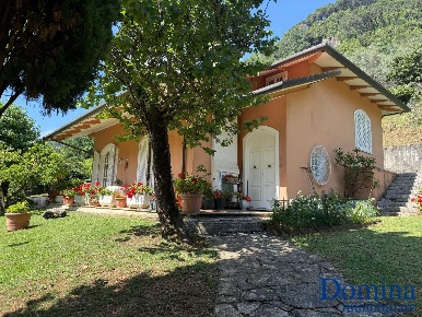 Foto Villa unifamiliare a Massa Mirteto di 142 m² con 4 locali in vendita