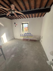 Foto Casa indipendente a Cascina Centro di 150 m² con 7 locali in vendita