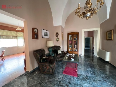 Foto Appartamento a Copertino di 233 m² con 5 locali in vendita