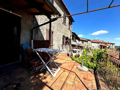 Foto Casa indipendente a Villa Basilica di 227 m² con 8 locali in vendita