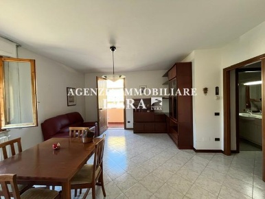 Foto Appartamento a Pontedera Oltrera di 70 m² con 4 locali in vendita