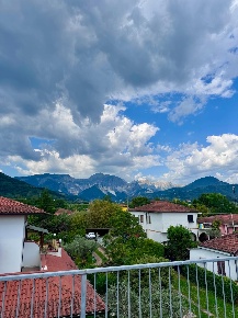 Foto Case semi ndipendenti a Carrara Avenza di 136 m² con 6 locali
