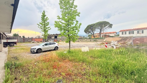 Foto Capannone industriale a Massa e Cozzile Margine Coperta Traversagna