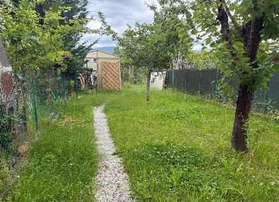 Foto Villa a schiera a Capannori Centro di 117 m² con 6 locali in vendita