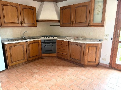 Foto Villa a schiera a Capannori Centro di 117 m² con 6 locali in vendita