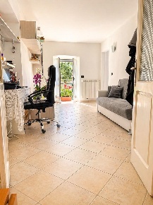 Foto Appartamento a Carrara Centro di 50 m² con 3 locali in vendita