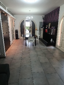 Foto Villa unifamiliare a Ponsacco Centro di 140 m² con 5 locali in vendita