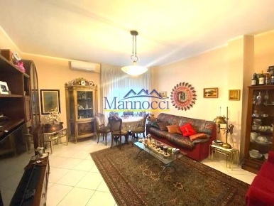 Foto Appartamento a Cascina Semicentro di 100 m² con 4 locali in vendita