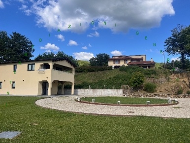 Foto Villa unifamiliare in FRAZIONE FARNETO 1, Vicchio di 280 m² in vendita