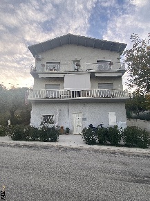Foto Appartamento in Via Dei Colli, Martinsicuro di 148 m² con 4 locali