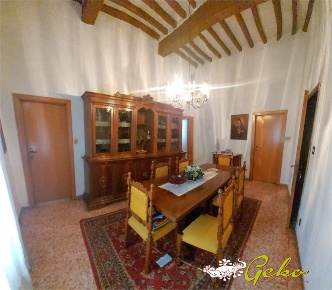 Foto Appartamento a San Gimignano Centro di 138 m² con 7 locali in vendita