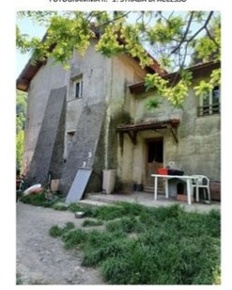 Foto Appartamento in Via della stazione, Mele di 241 m² con 7 locali