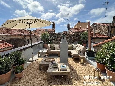 Foto Appartamento in Via Al Piemonte, Albenga Centro di 100 m² con 5 locali