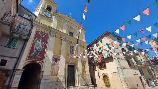 Foto Appartamento in Via Vicolo Giglio, Vallecorsa di 150 m² con 5 locali