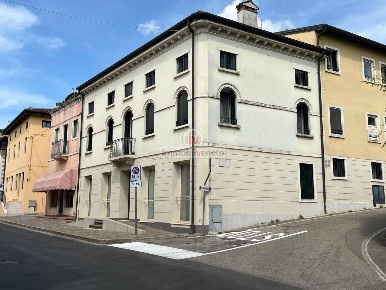 Foto Appartamento in PIAZZA MARCONI, Gambellara Centro di 101 m² in vendita