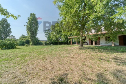 Foto Rustico in strada provinciale gorzone 66, Chioggia di 343 m²